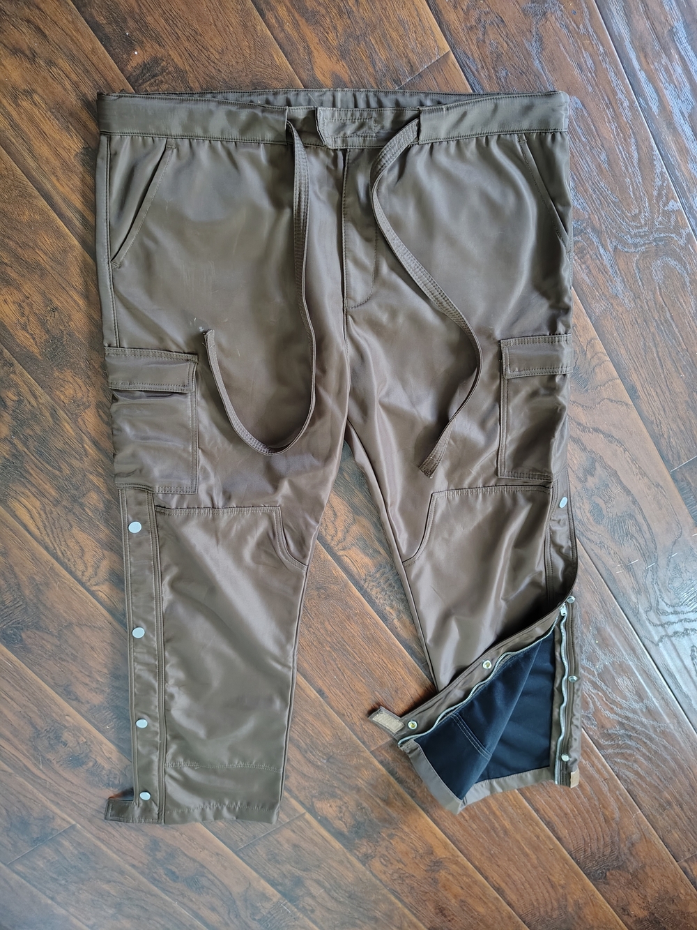 MNML Brown Snap Zipper II Cargo Pants with drawstring waist size 40